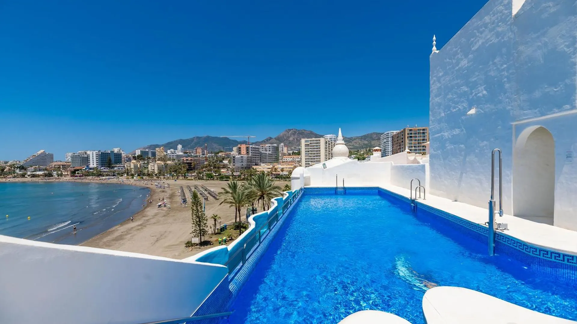 Vb Madeira 1Bdr With Rooftop Swimming Pool Benalmádena Apartman