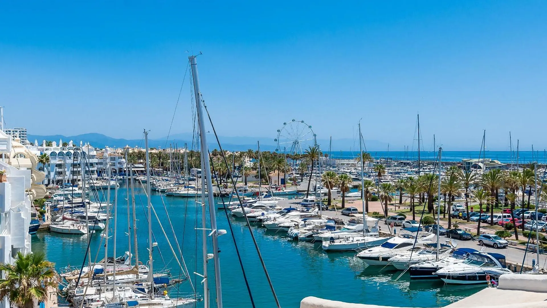 Appartamento Vb Madeira 1Bdr With Rooftop Swimming Pool Benalmádena Spagna